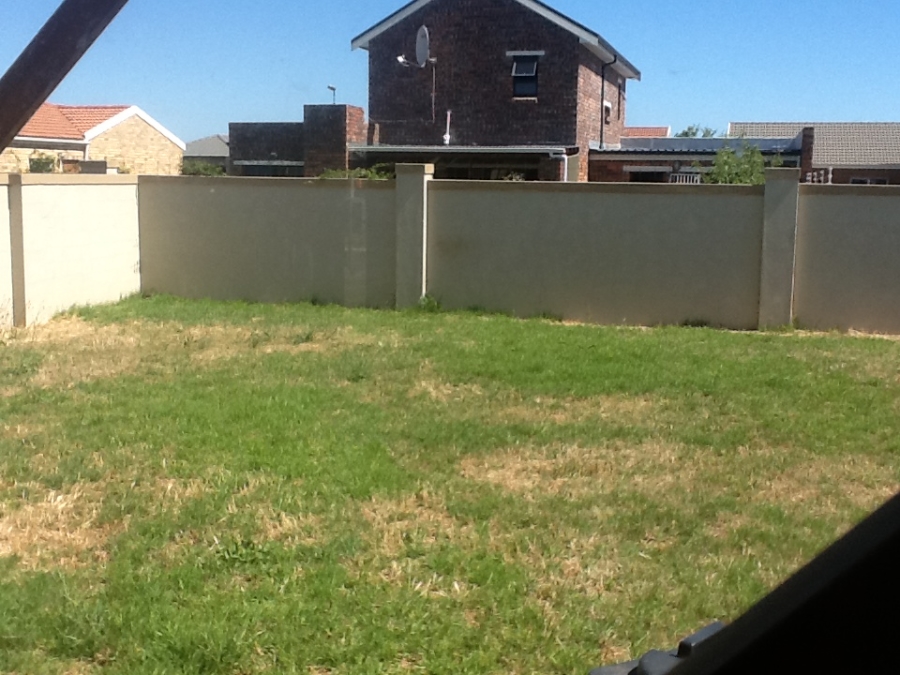 To Let 2 Bedroom Property for Rent in Buh Rein Estate Western Cape